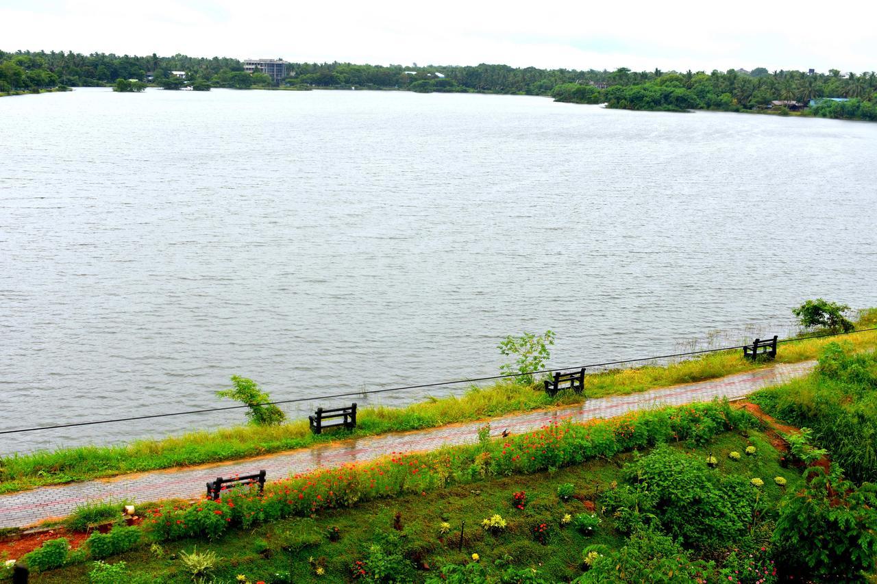 Lake City Resort Anuradhapura Eksteriør billede
